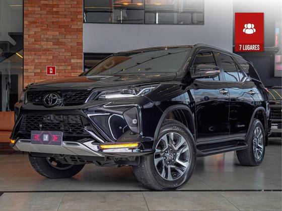 TOYOTA HILUX SW4 2.8 D-4D TURBO DIESEL SRX PLATINUM 7L 4X4 AUTOMÁTICO